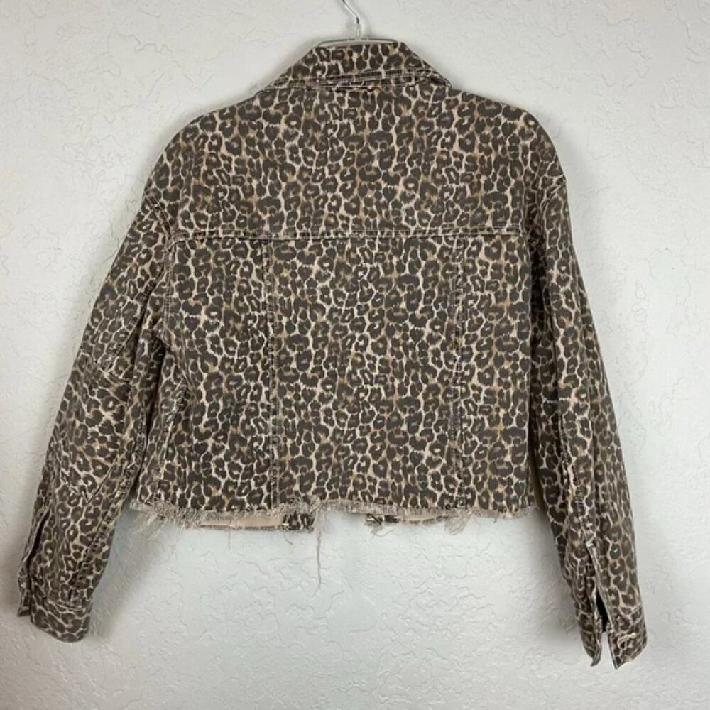 Women’s Free People Cheetah Print Crop Frayed Hem Denim Jacket Size XS - Picture 3 of 9